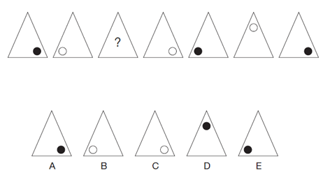 Care triunghi ar trebui să il inlocuiască pe cel cu semnul intrebării?